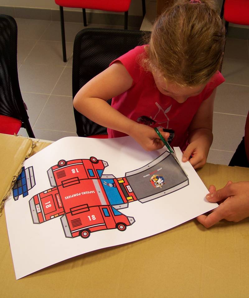 Atelier Enfant Construis Ton Camion De Pompier Recreatiloups Finistere