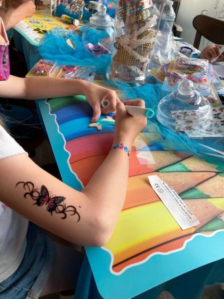 Ateliers créatifs et tatoos enfants